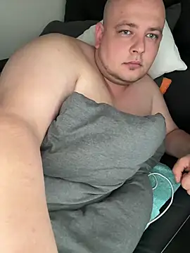 Snapshot of xXLustMolchXx chatting on 22, 9, 2025 xXLustMolchXx online show from 22, 9, 2025