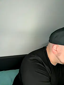 Snapshot of xXLustMolchXx chatting on 5, 10, 2025 xXLustMolchXx online show from 5, 10, 2025