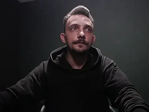 Snapshot of guesswhatbitch chatting on 2, 10, 2025 guesswhatbitch online show from 2, 10, 2025