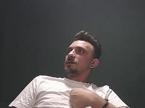 guesswhatbitch online show from 3, 10, 2025