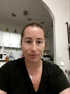 bichota85 online show from 5, 10, 2025