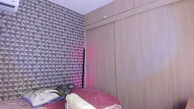 Snapshot of MissDhana chatting on 25, 3, 2026 MissDhana online show from 25, 3, 2026