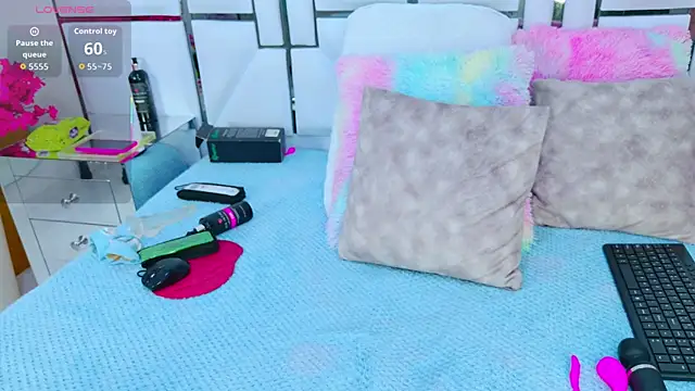 SabrinnaTaylor online show from 18, 11, 2025