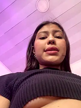 Snapshot of Mia-Sweet17 chatting on 22, 10, 2025 Mia-Sweet17 online show from 22, 10, 2025