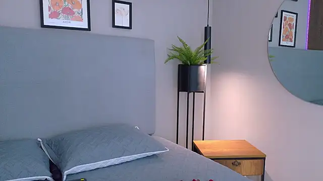 Snapshot of ElectraScot chatting on 11, 4, 2026 ElectraScot online show from 11, 4, 2026