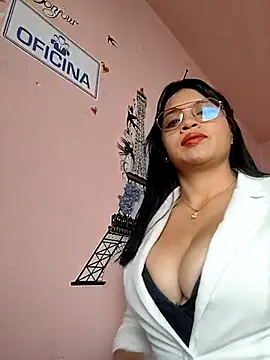 Snapshot of MILA__06 chatting on 24, 9, 2025 MILA 06 online show from 24, 9, 2025