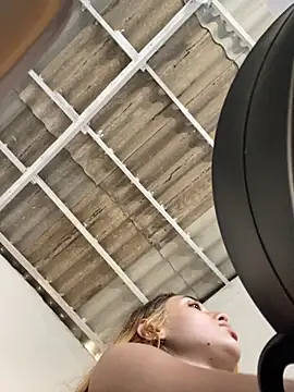 loirinhaaa online show from 5, 11, 2025