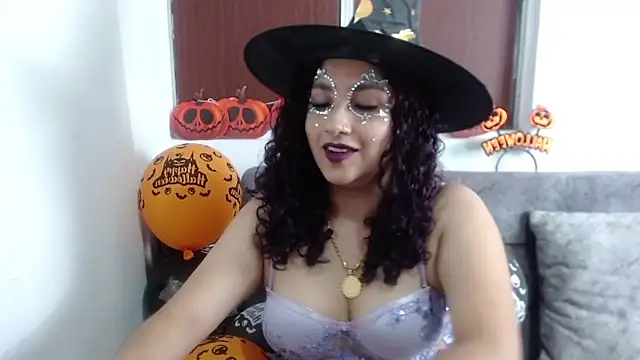 Gia Dior online show from 31, 10, 2025