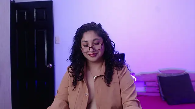 Gia Dior online show from 17, 12, 2025