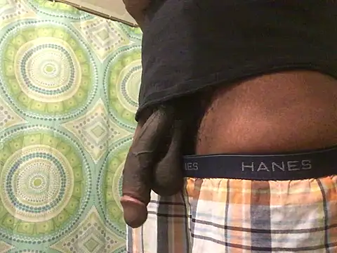 Snapshot of TallDickguy00 chatting on 7, 6, 2026 TallDickguy00 online show from 7, 6, 2026