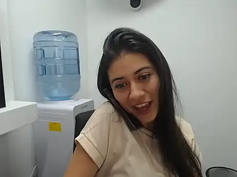 Snapshot of Alice-08 chatting on 7, 5, 2026 Alice-08 online show from 7, 5, 2026