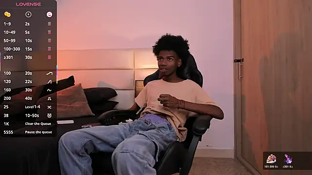 AllexJacob online show from 6, 11, 2025