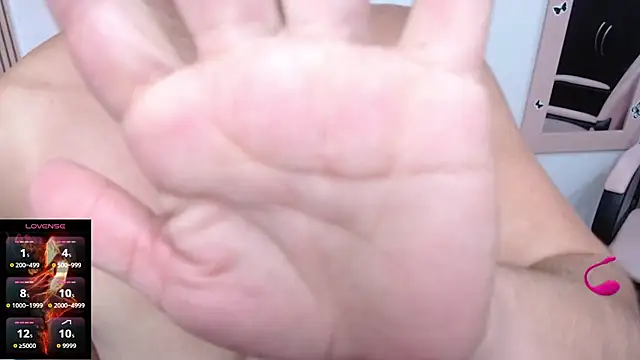 camilavargas  online show from 30, 11, 2025