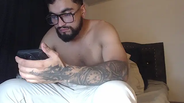 Chrys harris77 online show from 4, 4, 2026