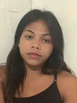 Snapshot of kynthy_bitchy chatting on 27, 10, 2025 kynthy bitchy online show from 27, 10, 2025