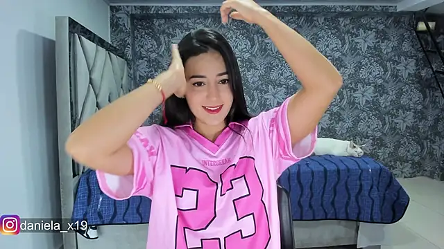 Snapshot of Daniela_x19 chatting on 23, 4, 2026 Daniela x19 online show from 23, 4, 2026