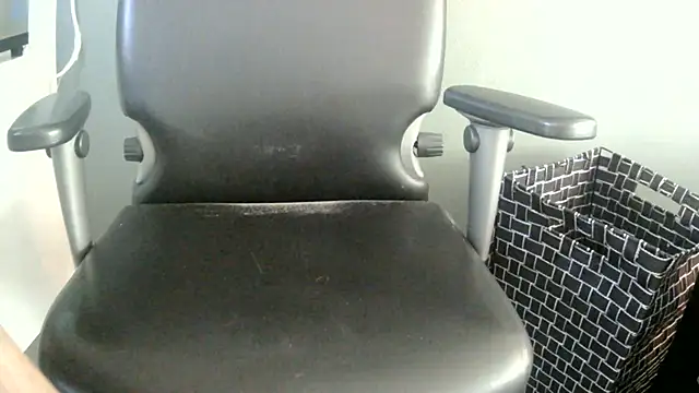 Snapshot of monty19cm chatting on 31, 7, 2026 monty19cm online show from 31, 7, 2026