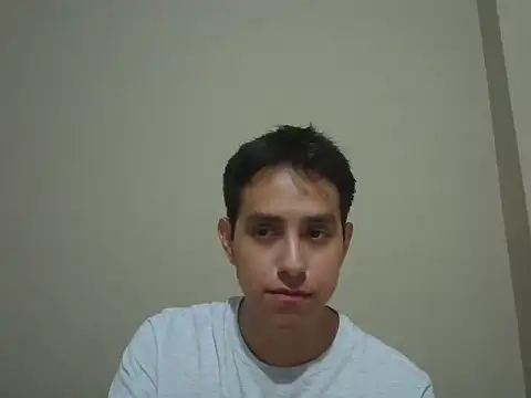 Snapshot of supguyLat chatting on 22, 4, 2026 supguyLat online show from 22, 4, 2026