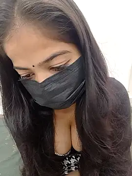 Rihana 01 online show from 2, 11, 2025