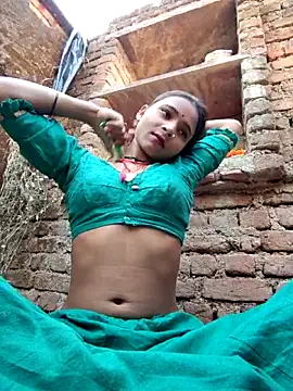 Snapshot of R_Roshni chatting on 1, 4, 2026 R Roshni online show from 1, 4, 2026