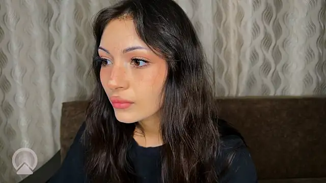 sweeet strawberies online show from 22, 9, 2025