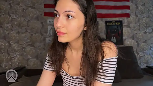 sweeet strawberies online show from 1, 11, 2025