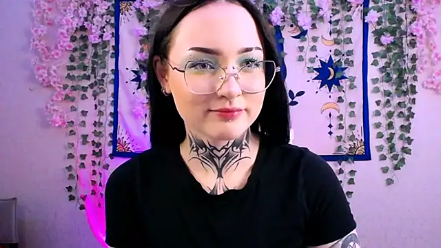 MollyKissy online show from 24, 4, 2026