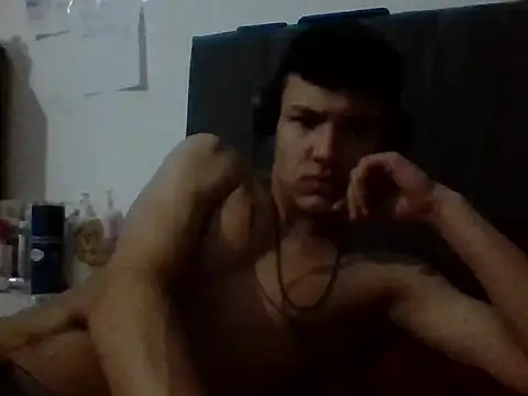 Snapshot of El_awo_ chatting on 22, 9, 2025 El awo online show from 22, 9, 2025