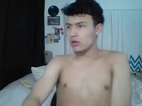 Snapshot of El_awo_ chatting on 25, 9, 2025 El awo online show from 25, 9, 2025