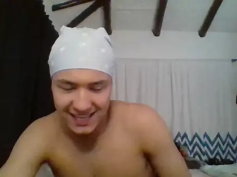 Snapshot of El_awo_ chatting on 26, 9, 2025 El awo online show from 26, 9, 2025