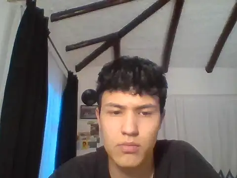 Snapshot of El_awo_ chatting on 17, 10, 2025 El awo online show from 17, 10, 2025