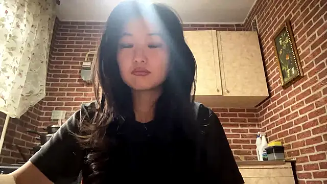 Snapshot of EmmaLeexth chatting on 10, 3, 2026 EmmaLeexth online show from 10, 3, 2026