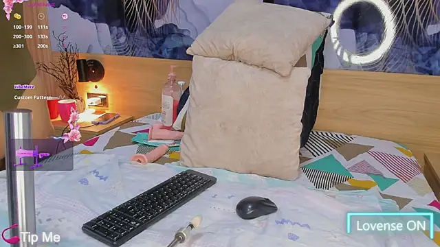 Anabacker01 online show from 18, 10, 2025