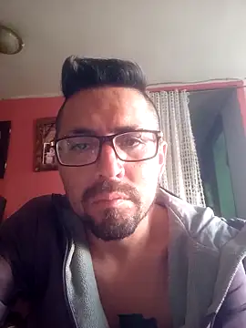 Snapshot of Lionardovssf35 chatting on 3, 10, 2025 Lionardovssf35 online show from 3, 10, 2025