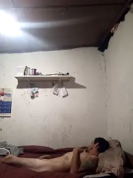 Snapshot of Lionardovssf35 chatting on 17, 12, 2025 Lionardovssf35 online show from 17, 12, 2025