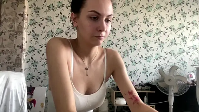 Snapshot of DevoraShaban chatting on 19, 9, 2025 DevoraShaban online show from 19, 9, 2025