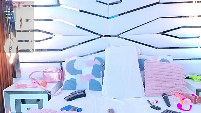 IrissBloom online show from 23, 11, 2025