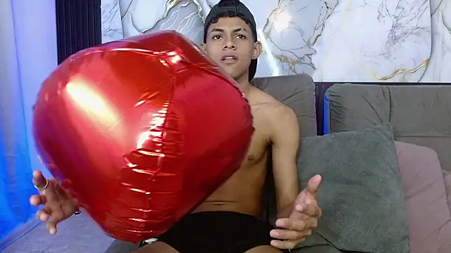 deivid bigcock1 online show from 2, 10, 2025