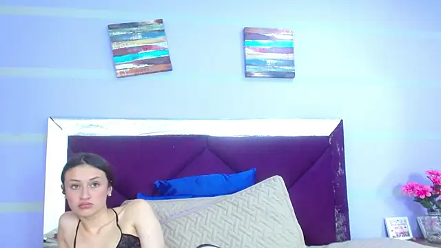 Emily Swiftt online show from 26, 11, 2025