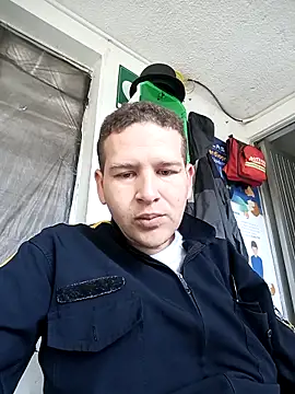 Snapshot of thefollador69 chatting on 28, 10, 2025 thefollador69 online show from 28, 10, 2025