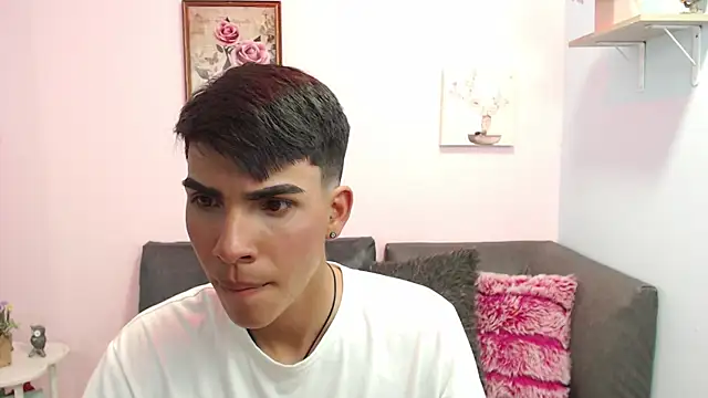 Snapshot of David_925_ chatting on 7, 10, 2025 David 925 online show from 7, 10, 2025