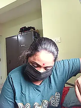 queendivya online show from 8, 10, 2025