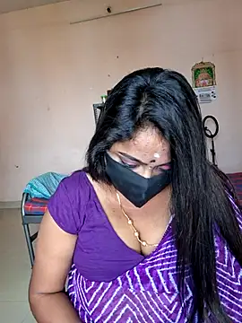 Snapshot of queendivya chatting on 4, 6, 2026 queendivya online show from 4, 6, 2026