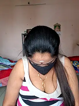 Snapshot of queendivya chatting on 12, 6, 2026 queendivya online show from 12, 6, 2026