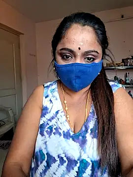 Snapshot of queendivya chatting on 25, 6, 2026 queendivya online show from 25, 6, 2026