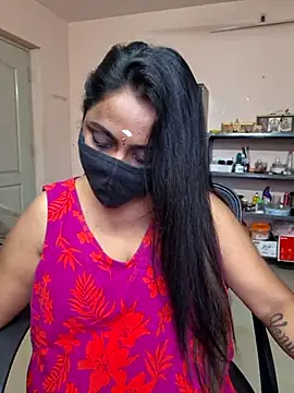 Snapshot of queendivya chatting on 3, 7, 2026 queendivya online show from 3, 7, 2026