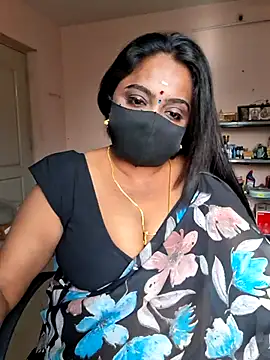 Snapshot of queendivya chatting on 14, 7, 2026 queendivya online show from 14, 7, 2026