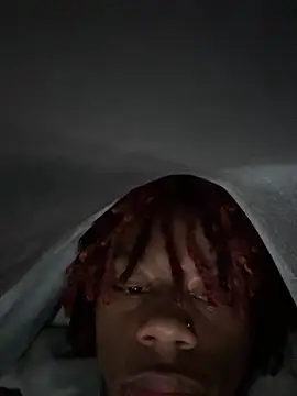 Snapshot of Zayinc chatting on 9, 10, 2025 Zayinc online show from 9, 10, 2025