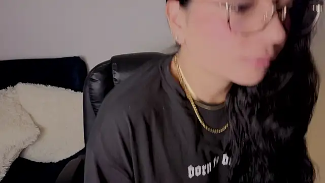 Snapshot of amyross_s1 chatting on 16, 11, 2025 amyross s1 online show from 16, 11, 2025