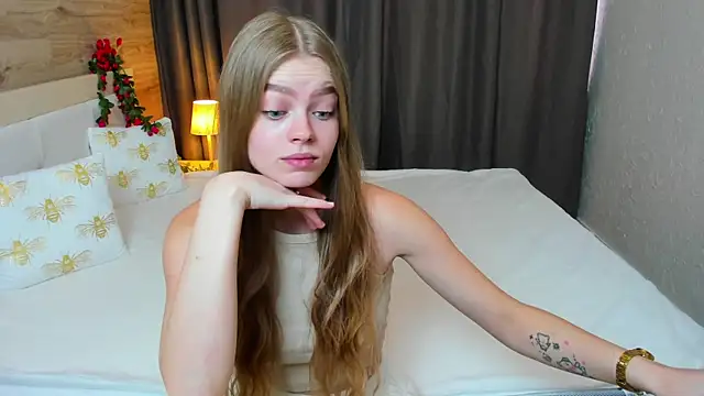 Snapshot of Alisa_Glamour chatting on 25, 9, 2025 Alisa Glamour online show from 25, 9, 2025